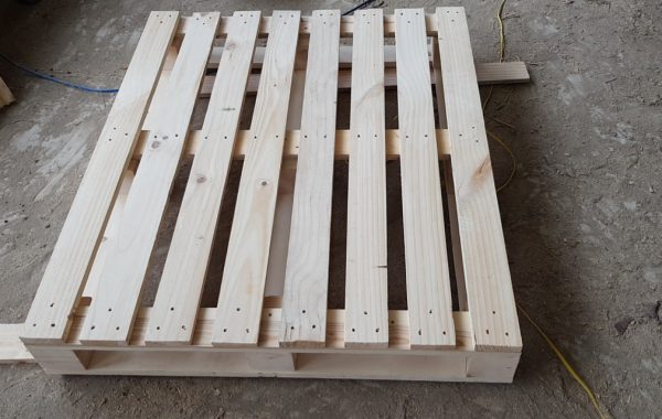 Pallet gỗ thông - Pallet 24H - Công Ty TNHH Sản Xuất Thương Mại Dịch Vụ Pallet 24H